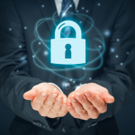 Sérgio Bento De Araújo destaca as práticas essenciais para garantir uma navegação segura e consciente no universo digital.