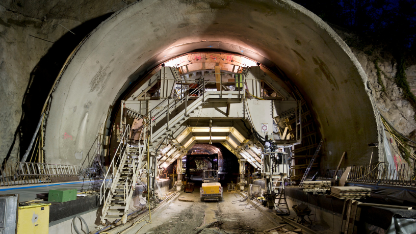 A concessão de patente nos Estados Unidos reforça os avanços tecnológicos na construção de dutos em túneis e consolida novas referências para o setor, destaca Paulo Roberto Gomes Fernandes.