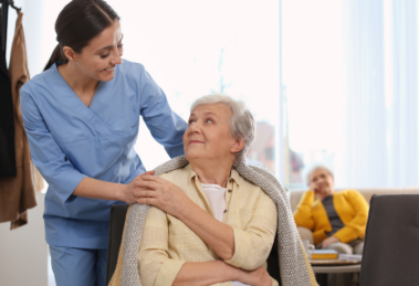 Hospedagem com conforto e acolhimento no Sindnapi - Sindicato Nacional dos Aposentados, Pensionistas e Idosos, promovendo bem-estar, segurança e atendimento humanizado aos associados.